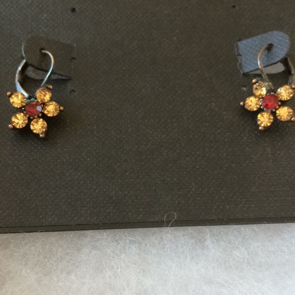 🌹🌹BEAUTIFUL EARRINGS NEW❤️❤️ - Picture 2 of 3